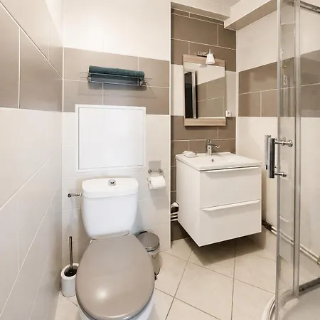 Le Cocon Avec Parking Prive & Terrasse Apartament