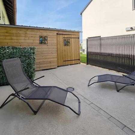 Le Cocon Avec Parking Prive & Terrasse Sainte-Croix-en-Plaine
